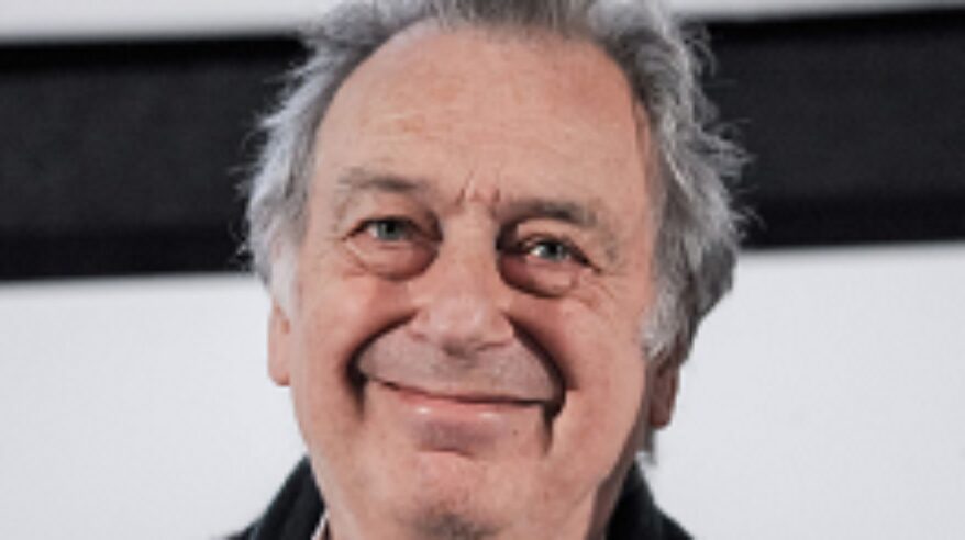 Stephen Frears films UK dramedy